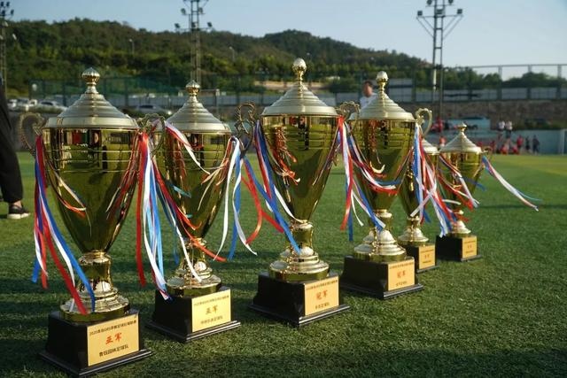 原新疆队后卫黄荣奇加盟广东男篮 1年C类合同