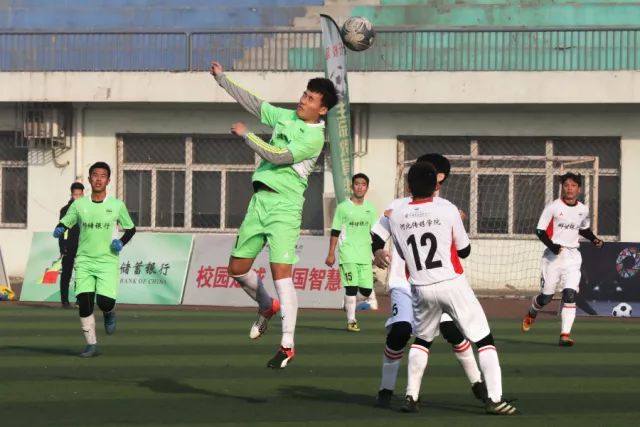 库里21分7助攻波斯特20分 勇士大胜公牛止连败